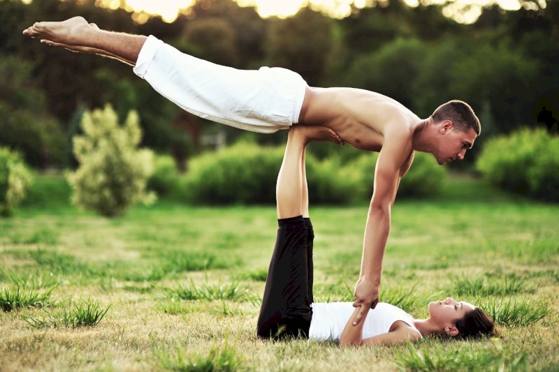 Acro yoga pro dospělé
